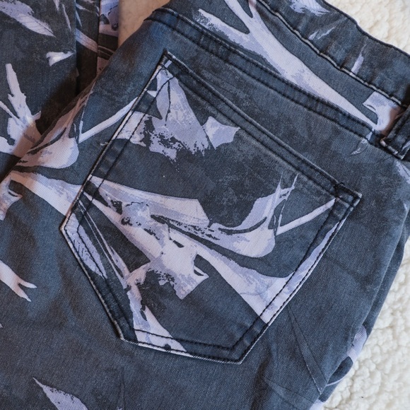 Free People Botanical Print Jeans - Picture 5 of 8